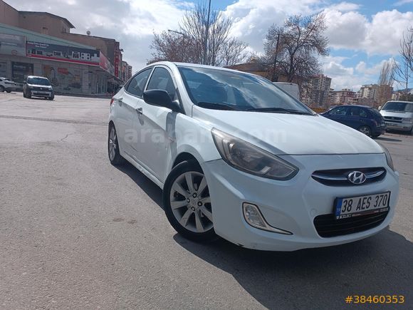 Sahibinden Hyundai Accent Blue 1.6 CRDI Mode Plus 2014 Model