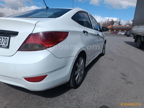 Sahibinden Hyundai Accent Blue 1.6 CRDI Mode Plus 2014 Model