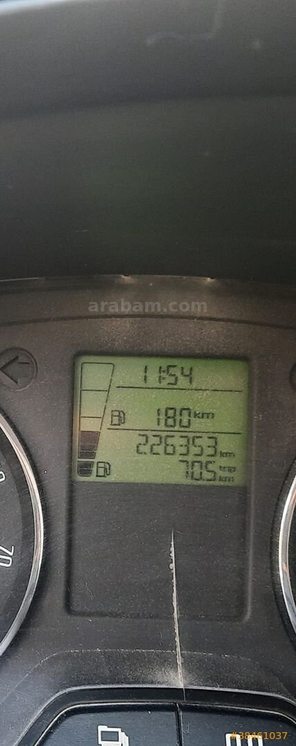 AĞIR HASARSIZ - Tek fiyat 355 bin tl fiyat düştü gelen alır şahin parasına 1.4 MOTOR FABİA" 3