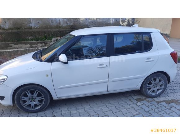 MEMURDAN ACİL Skoda Fabia 1.4 Ambiente 2011 Model