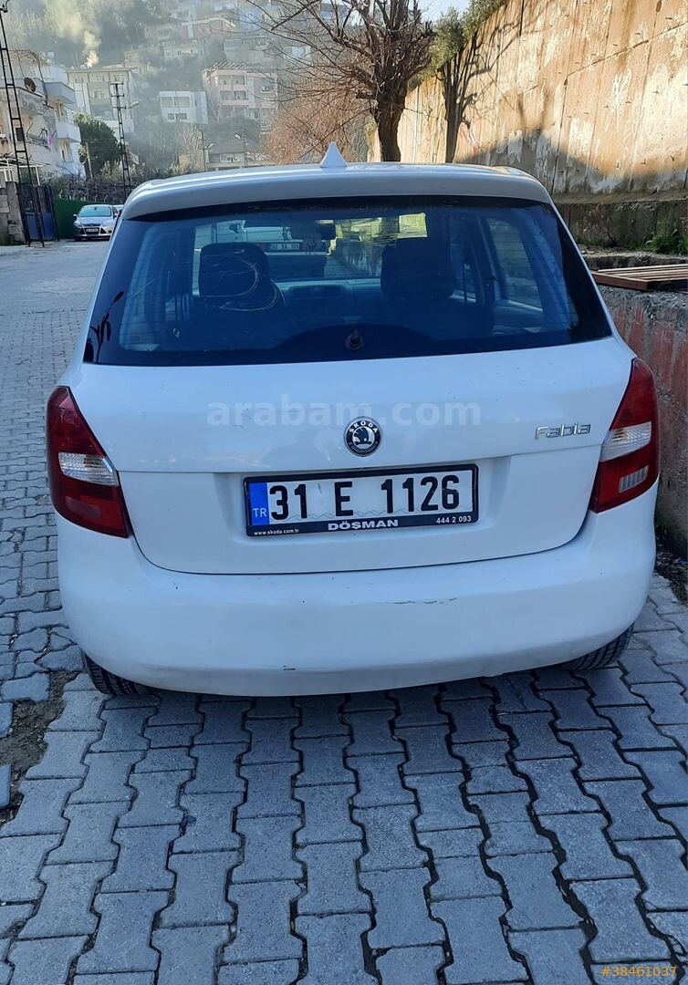 AĞIR HASARSIZ - Tek fiyat 355 bin tl fiyat düştü gelen alır şahin parasına 1.4 MOTOR FABİA" 4
