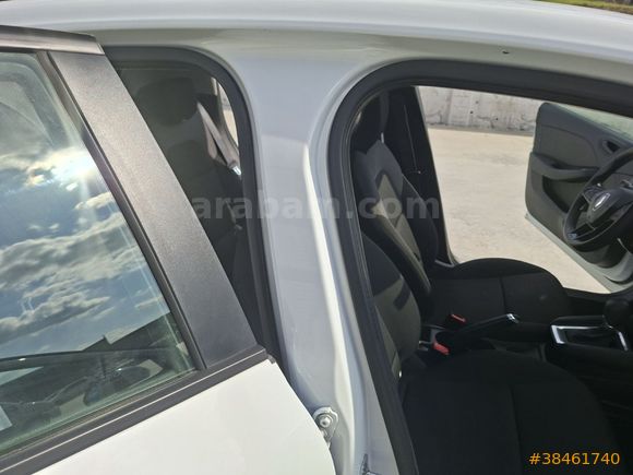 ÖZEL OTOMOTİVDEN İLK EL CLİO 1.0 TCE JOY X-TRONİC 90 BG OTOMATİK