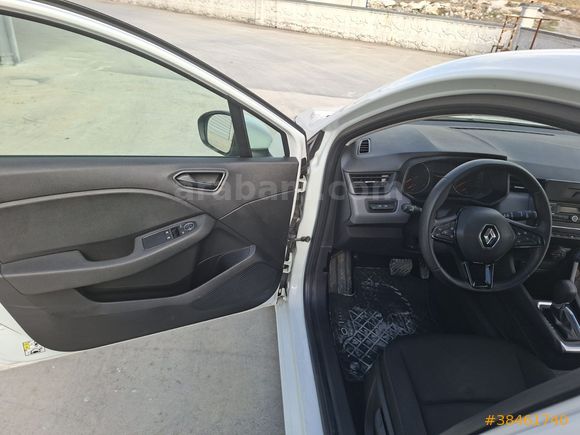 ÖZEL OTOMOTİVDEN İLK EL CLİO 1.0 TCE JOY X-TRONİC 90 BG OTOMATİK