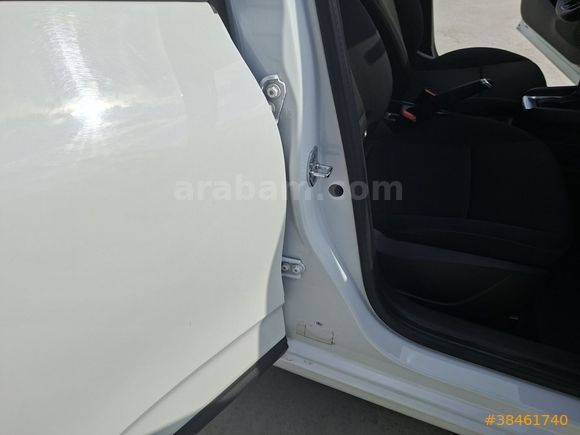 ÖZEL OTOMOTİVDEN İLK EL CLİO 1.0 TCE JOY X-TRONİC 90 BG OTOMATİK