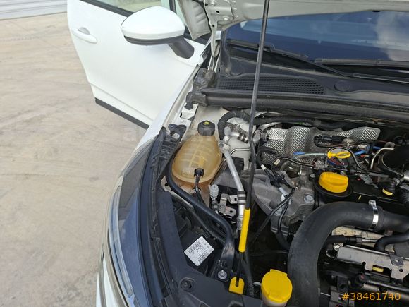 ÖZEL OTOMOTİVDEN İLK EL CLİO 1.0 TCE JOY X-TRONİC 90 BG OTOMATİK
