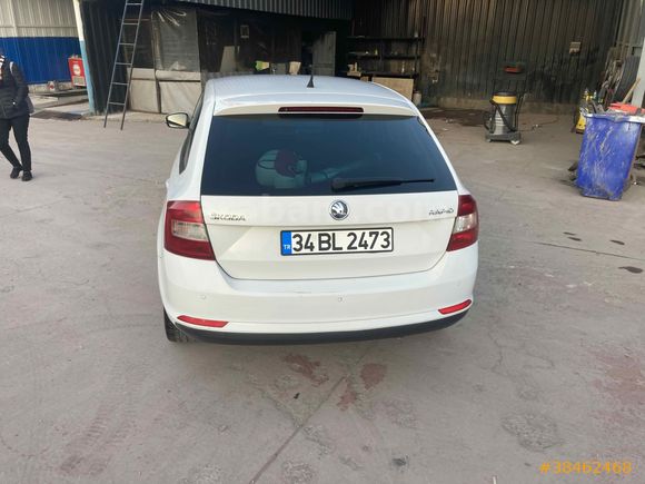 Skoda Rapid 1.6 TDI DSG Spaceback Elegance 2014 Model 163.000 km Beyaz