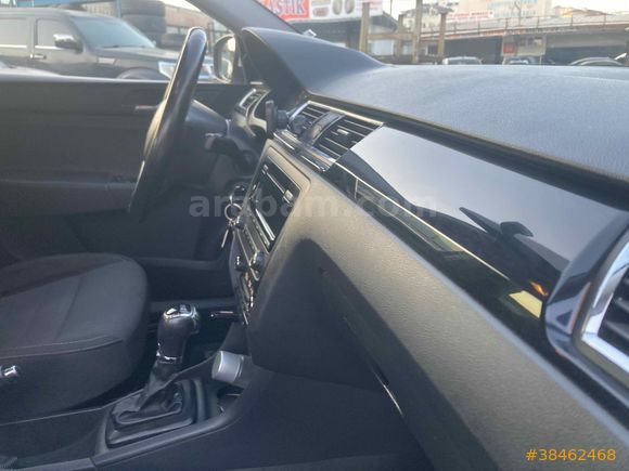 Skoda Rapid 1.6 TDI DSG Spaceback Elegance 2014 Model 163.000 km Beyaz