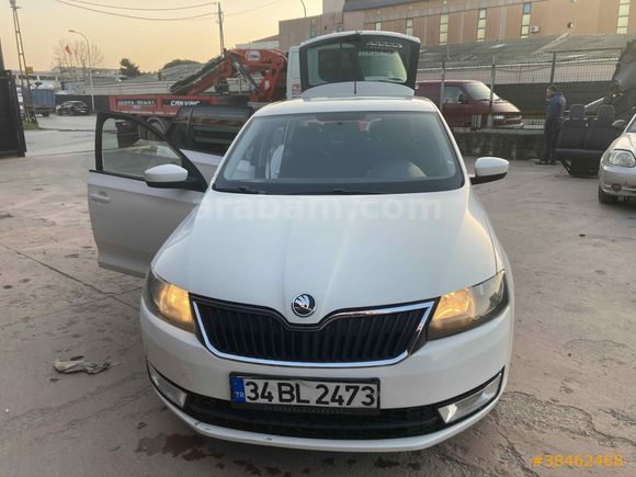 Skoda Rapid 1.6 TDI DSG Spaceback Elegance 2014 Model 163.000 km Beyaz