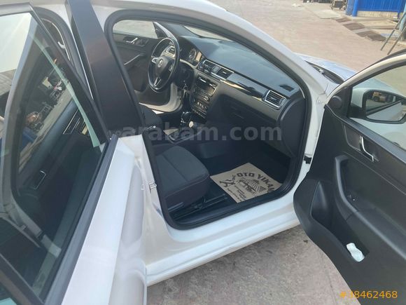 Skoda Rapid 1.6 TDI DSG Spaceback Elegance 2014 Model 163.000 km Beyaz