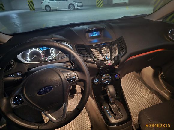 Sahibinden Ford Fiesta 1.0 GTDi Titanium 2015 Model Bursa 27.100 km Gri (titanyum)