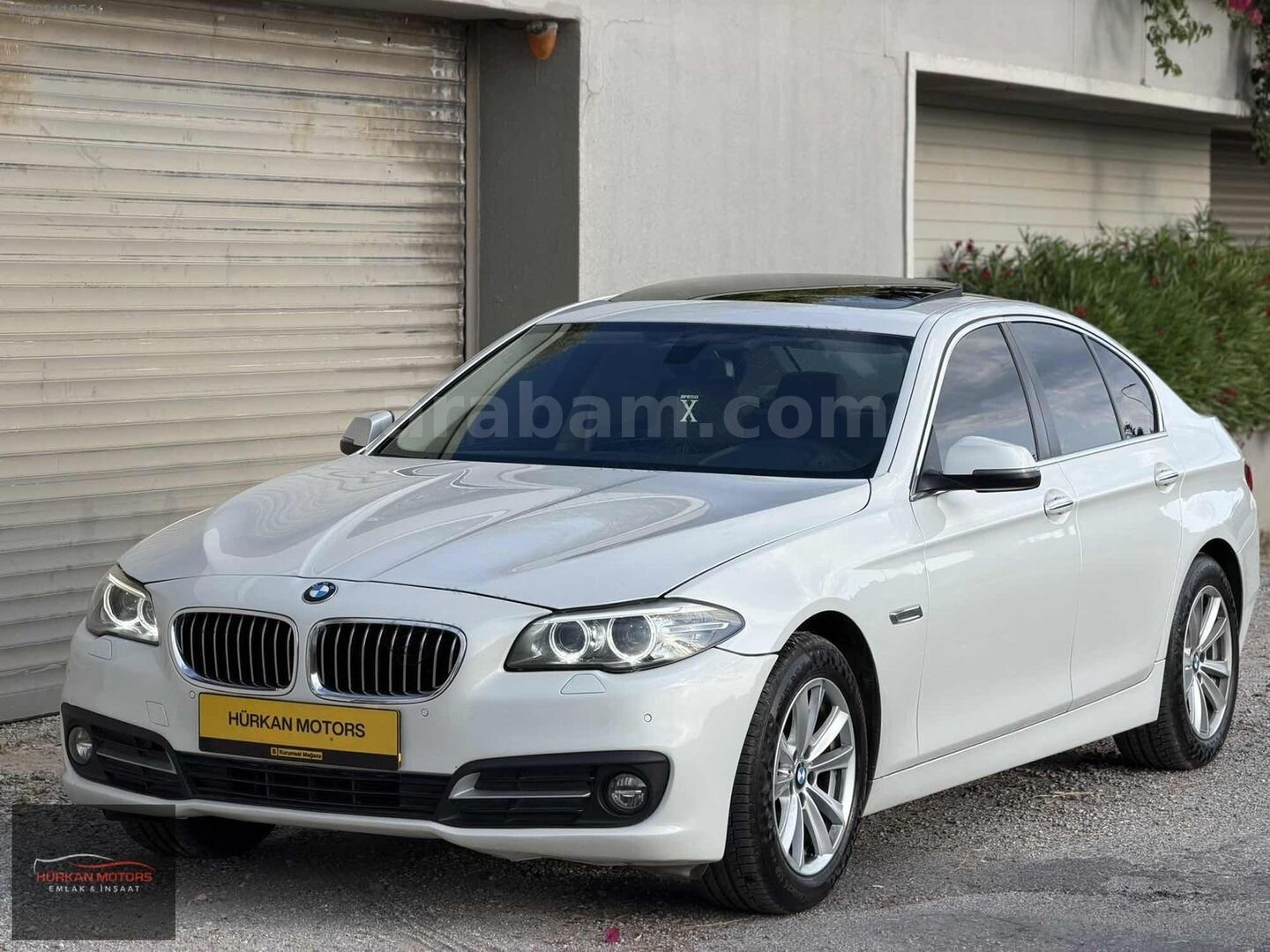 Galeriden BMW 5 Serisi 520i Premium 2015 Model Antalya 126.000 km Beyaz 2