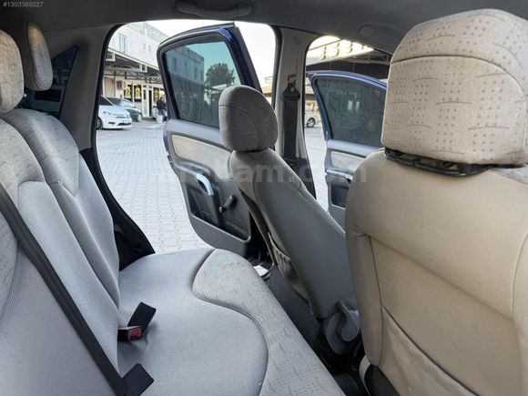 ÇELİK'DEN 2005 CITOREN C3 -1.4 DZL-4B-DJTL KLİMA-İÇİ BEJ-92 HP !