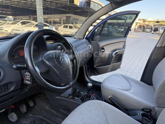 ÇELİK'DEN 2005 CITOREN C3 -1.4 DZL-4B-DJTL KLİMA-İÇİ BEJ-92 HP !