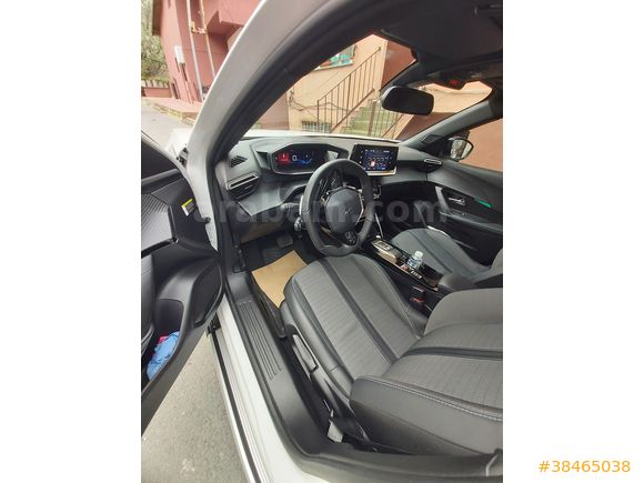 Sahibinden Peugeot 2008 1.2 PureTech Allure 2023 Model 