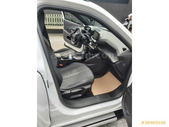 Sahibinden Peugeot 2008 1.2 PureTech Allure 2023 Model 