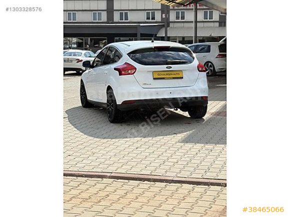 Düşük km Focus Hatcback otomatik vi