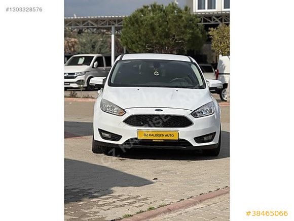 Düşük km Focus Hatcback otomatik vi