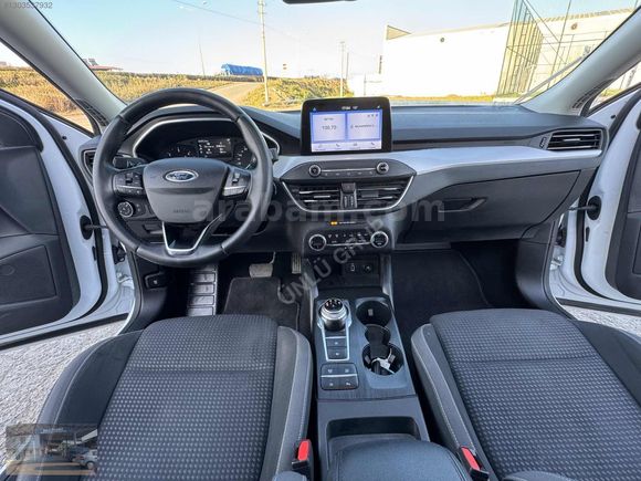 ÜNLÜ GRUP TAN 2020 FORD FOCUS TİTANYUM X CAM TAVANLI