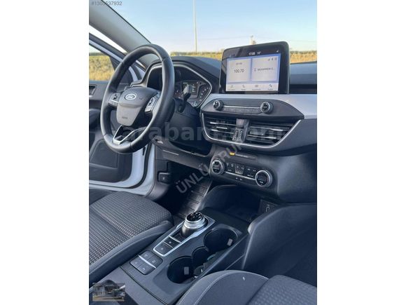 ÜNLÜ GRUP TAN 2020 FORD FOCUS TİTANYUM X CAM TAVANLI