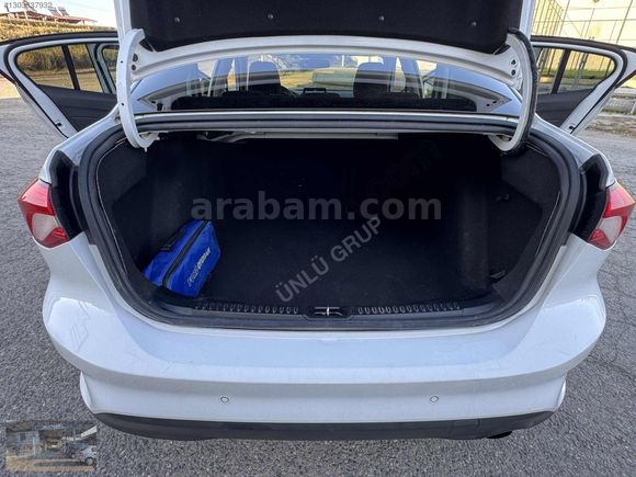 ÜNLÜ GRUP TAN 2020 FORD FOCUS TİTANYUM X CAM TAVANLI