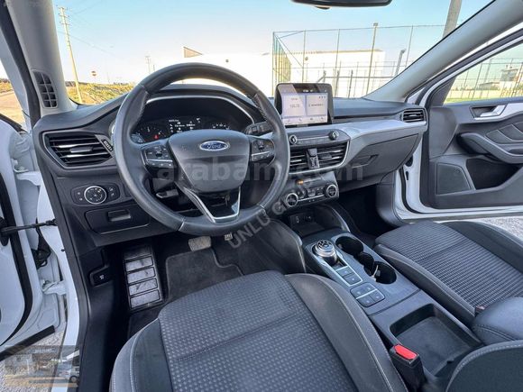 ÜNLÜ GRUP TAN 2020 FORD FOCUS TİTANYUM X CAM TAVANLI