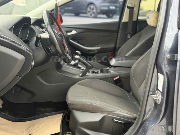 2013 FOCUS 1.6 TİTANİUM SMART HATASIZ AYARINDA FIRSAT ARACI!!!