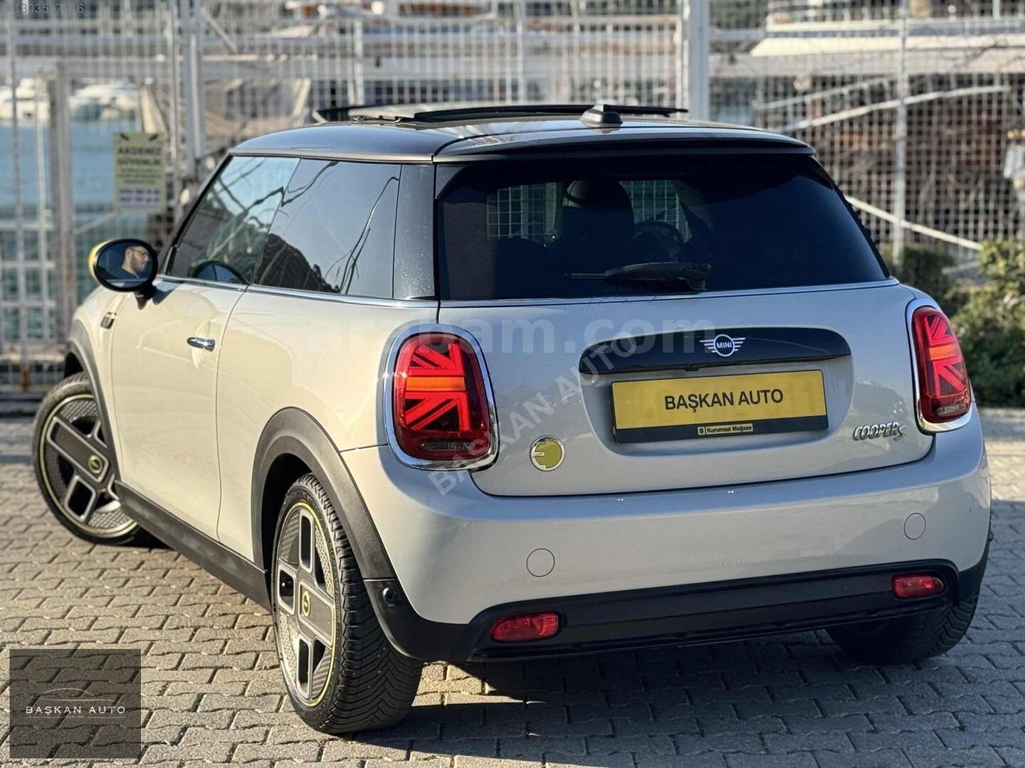 Galeriden Mini Cooper Electric SE Inspired 2022 Model Muğla 76.000 km Beyaz 4