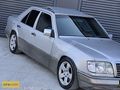 SUNROOFLU, OTOMATİK YILDIZLARI ÜZERİNDE E 200