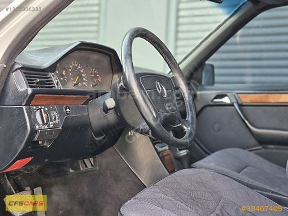 SUNROOFLU, OTOMATİK YILDIZLARI ÜZERİNDE E 200