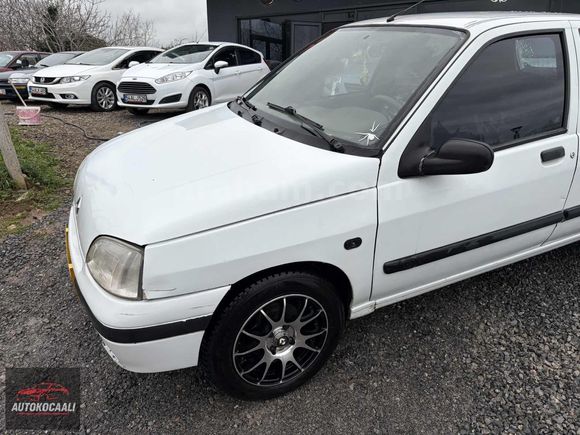 AUTO KOCAALİ CLİO 1.4 İ KLİMALI KREDİ KARTINA 12 TAKSİT
