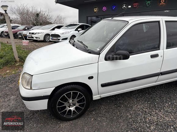 AUTO KOCAALİ CLİO 1.4 İ KLİMALI KREDİ KARTINA 12 TAKSİT