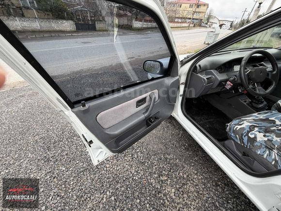 AUTO KOCAALİ CLİO 1.4 İ KLİMALI KREDİ KARTINA 12 TAKSİT