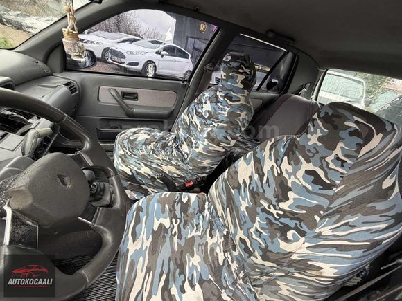 AUTO KOCAALİ CLİO 1.4 İ KLİMALI KREDİ KARTINA 12 TAKSİT