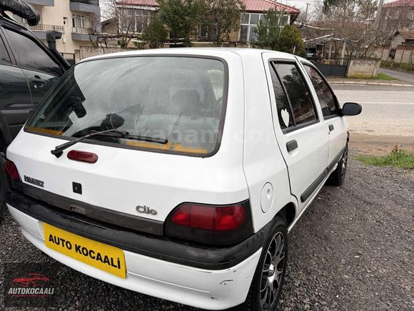 AUTO KOCAALİ CLİO 1.4 İ KLİMALI KREDİ KARTINA 12 TAKSİT