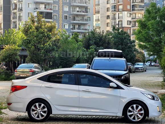 2018 MODEL DÜŞÜK KM Lİ DİZEL OTOMATİK VİTES ACCENT BLUE