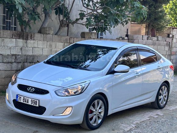2018 MODEL DÜŞÜK KM Lİ DİZEL OTOMATİK VİTES ACCENT BLUE