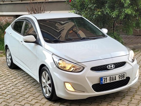 2018 MODEL DÜŞÜK KM Lİ DİZEL OTOMATİK VİTES ACCENT BLUE