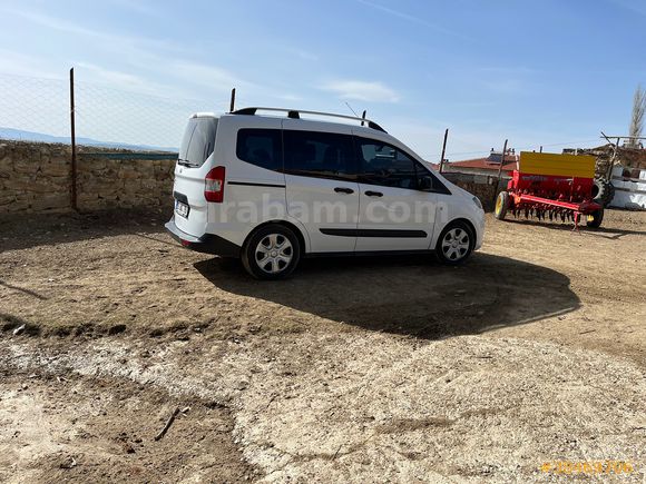 Sahibinden Ford Tourneo Courier 1.5 TDCi Trend 2019 Model 
