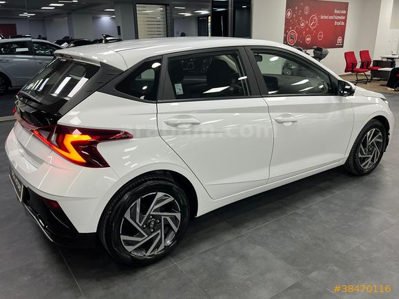 ERÇAL:2025 HYUNDAI İ20 1.0 T-GDI STYLE+BOYASIZ+0.99+K/K TAKSİT