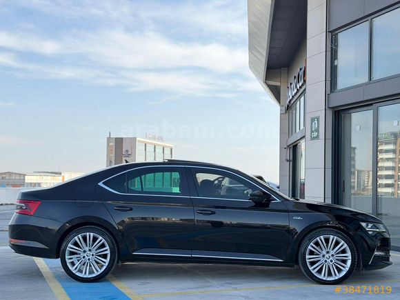 2023 SUPERB 2.0 TDI 4X4 L&K CRYSTAL BOYASIZ 130 BİNDE İÇİ TABA +