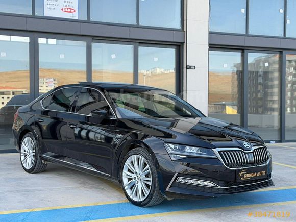 2023 SUPERB 2.0 TDI 4X4 L&K CRYSTAL BOYASIZ 130 BİNDE İÇİ TABA +