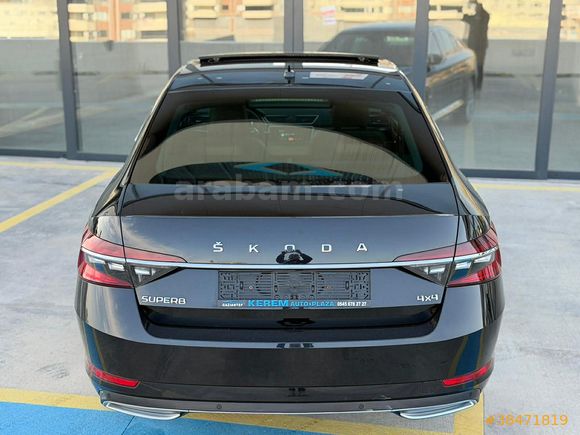 2023 SUPERB 2.0 TDI 4X4 L&K CRYSTAL BOYASIZ 130 BİNDE İÇİ TABA +