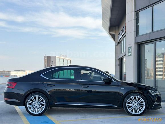 2023 SUPERB 2.0 TDI 4X4 L&K CRYSTAL BOYASIZ 130 BİNDE İÇİ TABA +