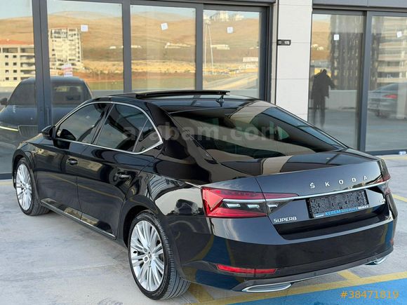 2023 SUPERB 2.0 TDI 4X4 L&K CRYSTAL BOYASIZ 130 BİNDE İÇİ TABA +