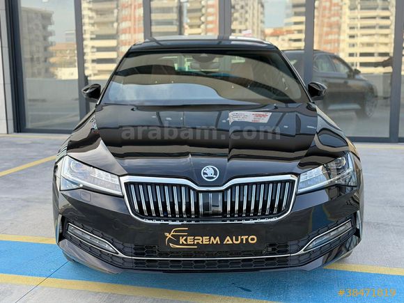 2023 SUPERB 2.0 TDI 4X4 L&K CRYSTAL BOYASIZ 130 BİNDE İÇİ TABA +