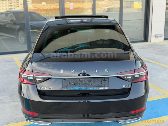 2023 SUPERB 2.0 TDI 4X4 L&K CRYSTAL BOYASIZ 130 BİNDE İÇİ TABA +