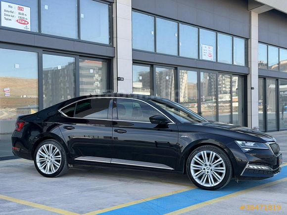 2023 SUPERB 2.0 TDI 4X4 L&K CRYSTAL BOYASIZ 130 BİNDE İÇİ TABA +
