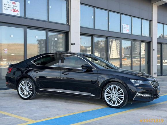 2023 SUPERB 2.0 TDI 4X4 L&K CRYSTAL BOYASIZ 130 BİNDE İÇİ TABA +