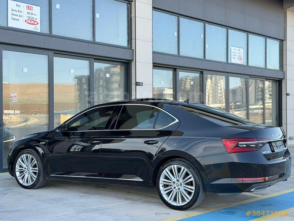 2023 SUPERB 2.0 TDI 4X4 L&K CRYSTAL BOYASIZ 130 BİNDE İÇİ TABA +