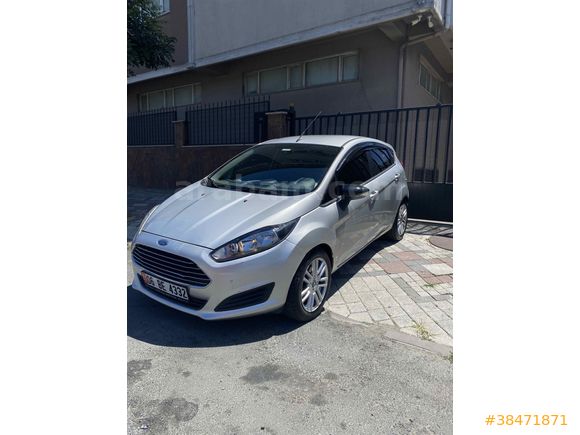 Sahibinden Ford Fiesta 1.25 My 2013 Model  204.xxx  km Gri (Gümüş)